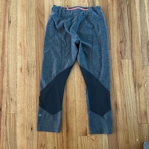 LULULEMON speed crop size 8
